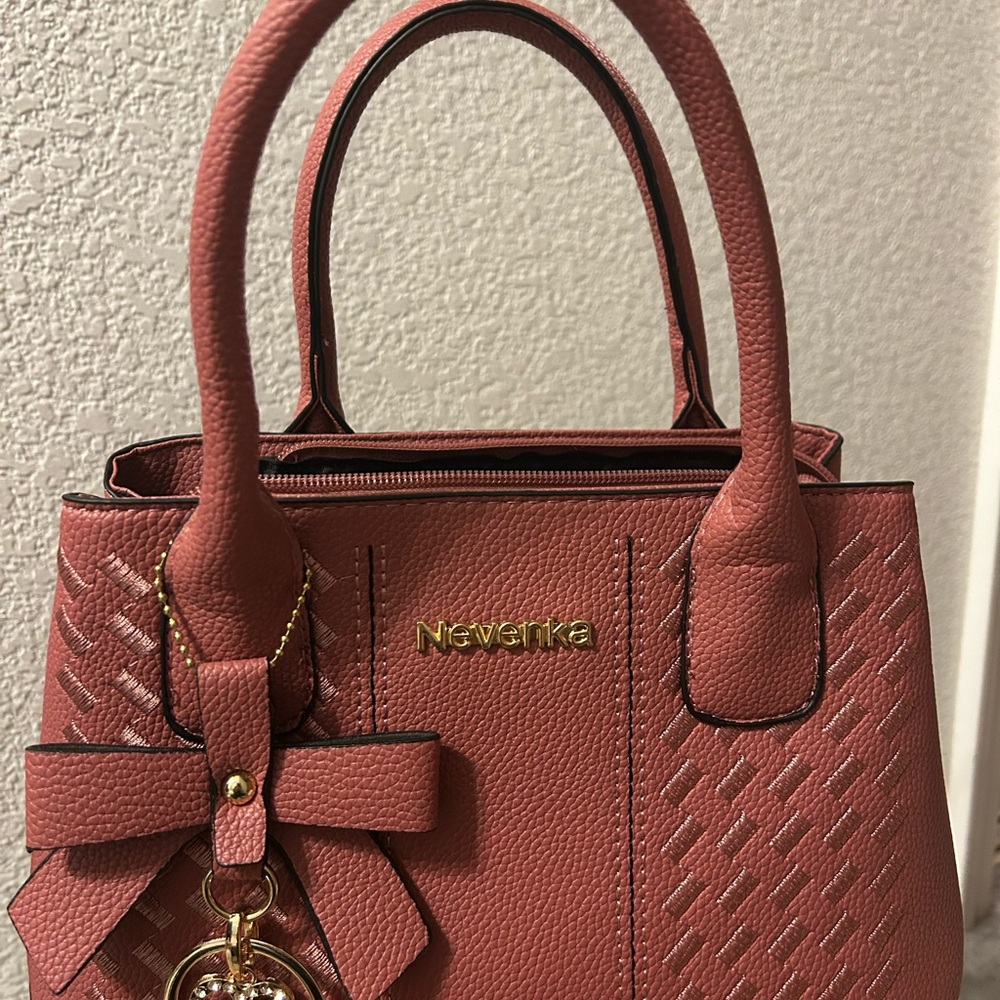 Nevenka Handbag Dark Pink